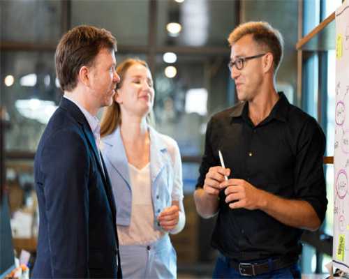 《不义联盟2》：真实系的格斗游戏，dc超级英雄粉不要错过