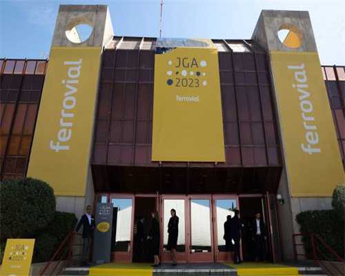 御剑游览神秘蜀地，新《诛仙》手游新版本必去打卡点