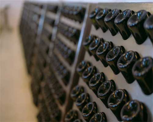 用猎奇的音调高唱主旋律 从《血战狼牙山》看红色游戏